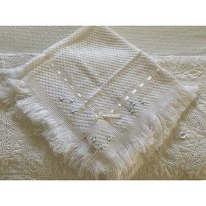 Vintage Carson Pirie Scott White Embroidered Baby Blanket 38‎ x 42 Spain Acrylic